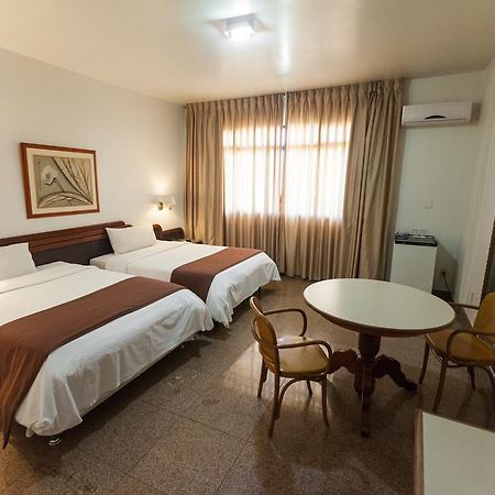 Dimas Lessa Hotel Montes Claros Esterno foto