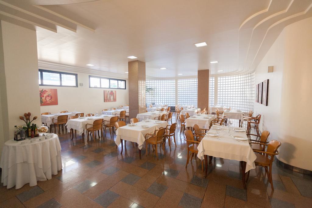 Dimas Lessa Hotel Montes Claros Esterno foto