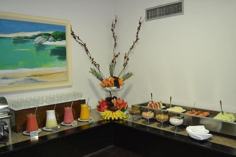Dimas Lessa Hotel Montes Claros Esterno foto